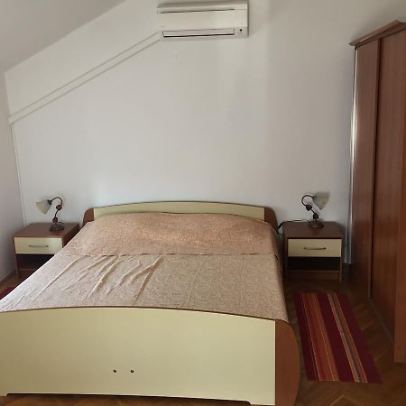 Tri Srca Apartments & Rooms フンタナ エクステリア 写真