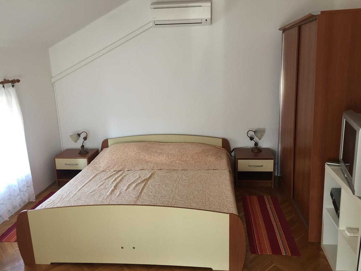 Tri Srca Apartments & Rooms フンタナ エクステリア 写真